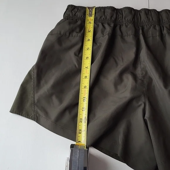 Athletic Works Women’s Green Athletic Shorts with 2 side pockets Size L (12-14) - Picture 7 of 8